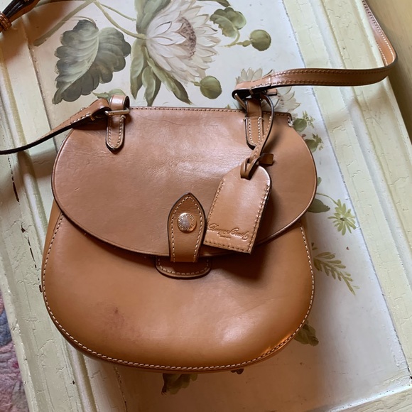 Dooney and Bourke crossbody - Picture 1 of 6